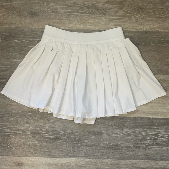All in Motion Tennis 🎾 Skirt - Picture 2 of 5